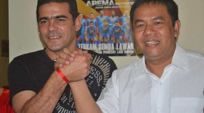 liputan6dotcom's tweet photo. Gerindra Siapkan El Loco dan Angel Lelga sebagai Wabup Malang http://t.co/5zf37VHkvR http://t.co/3feB6zBCut