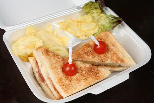 Poliestireno expandido para asegurar la cadena de frío embalogic.com
embalogic.com/poliestireno-e…