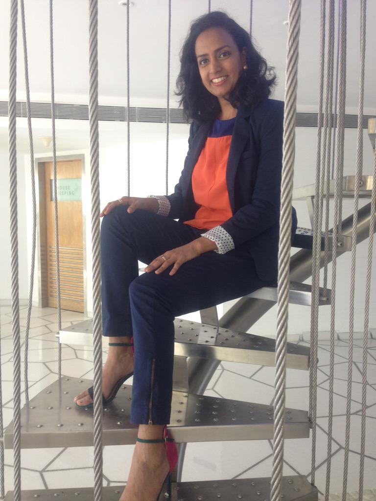 rashi87verma's tweet photo. Power dressing mom no.2 all set for her picture session! #mumslookgood @myntra @Uber_Mumbai http://t.co/sEtHW4fKtK
