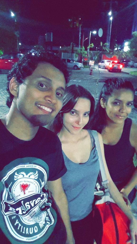 Daaysillva_'s tweet photo. sobre ontem..✌☺ http://t.co/eKVXRysSI8