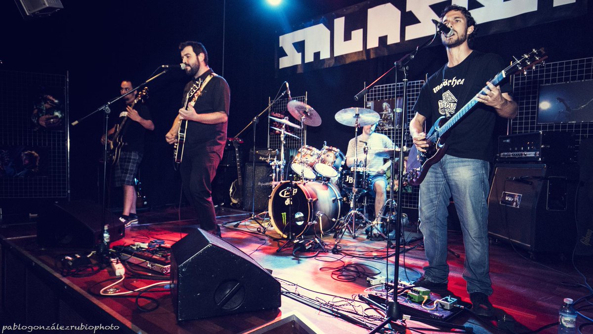 nacarband's tweet photo. Hola! Estamos en Twitter!
#rockband http://t.co/RkgnzDTcLU