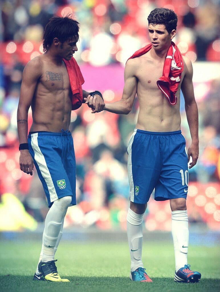 DailyBromance's tweet photo. Neymar jr. &amp; Oscar Emboaba 😍❤ http://t.co/jsayVdhvcx