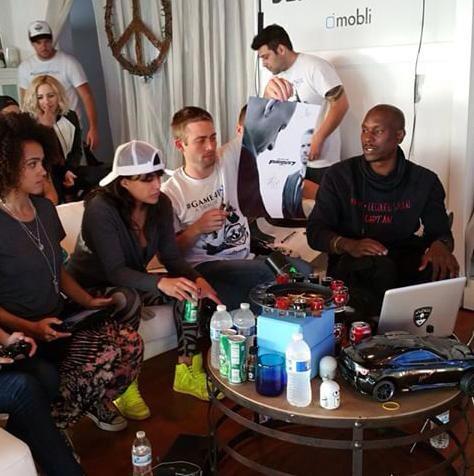 jordanacrewfun's tweet photo. $100, 000 to @ReachOutWW yesterday. #MakingPabloProud #Game4Paul 
All the world is with u Paul👈❤️
@RealPaulWalker 💫💫 http://t.co/aiREQxoMed