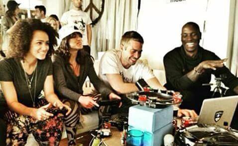 jordanacrewfun's tweet photo. $100, 000 to @ReachOutWW yesterday. #MakingPabloProud #Game4Paul 
All the world is with u Paul👈❤️
@RealPaulWalker 💫💫 http://t.co/aiREQxoMed