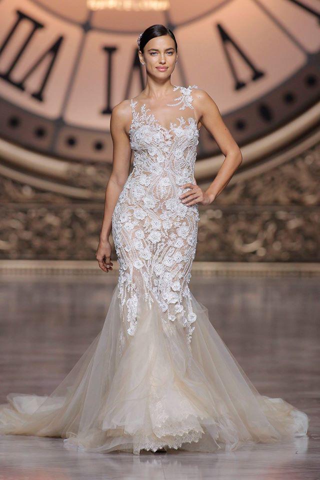 haveflair's tweet photo. #IrinaShayk Makes a Beautiful Bride at the Pronovias Fashion Show https://t.co/s7BhFNdfSK https://t.co/VdM2yBCxPg #hair #mobile #london #belle