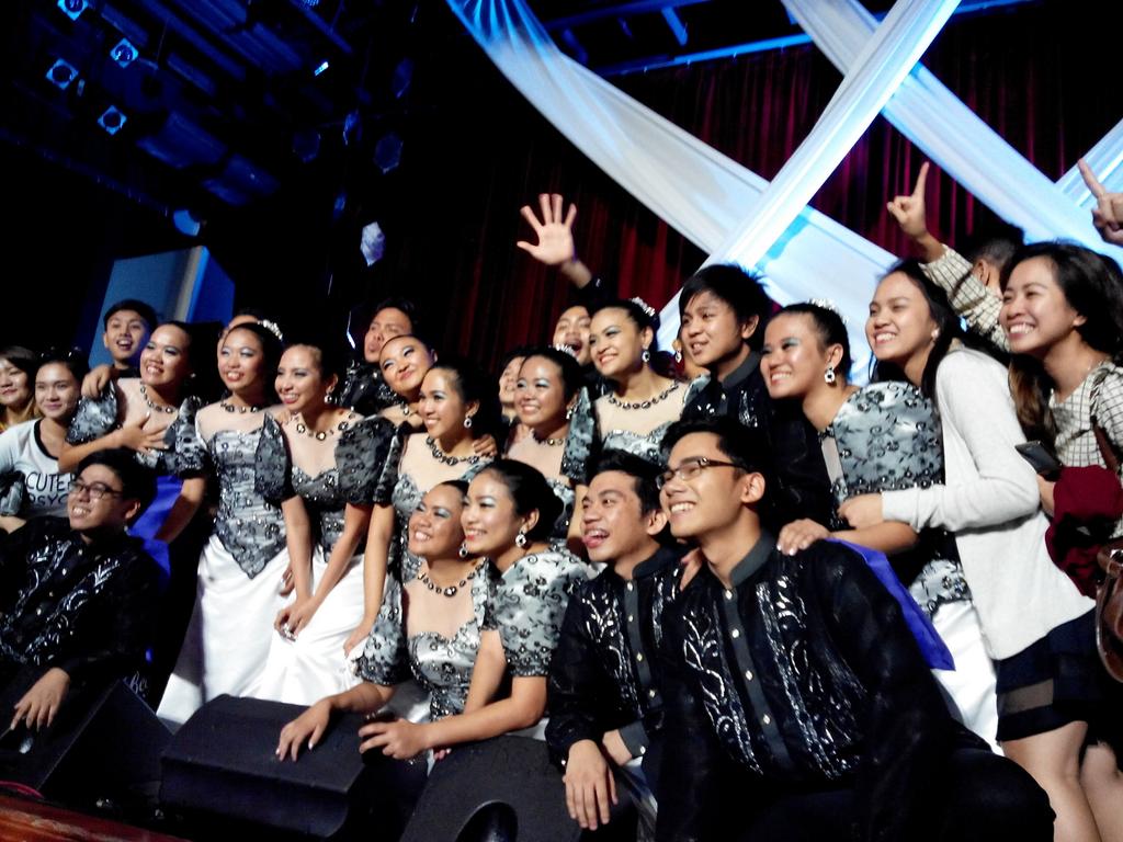 mimimykaaa's tweet photo. Proud sister moment!!!! Congrats @TheIntrovertMan and @AMVTACS!!! #Champions #HimigTomasino2015 #InFuturoAMV http://t.co/58UbaN2ZvU