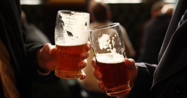 JOEdotie's tweet photo. Here's the jobs that are most likely to make people want to drink http://t.co/2dXeyi8t1V http://t.co/246mq4ZYMv