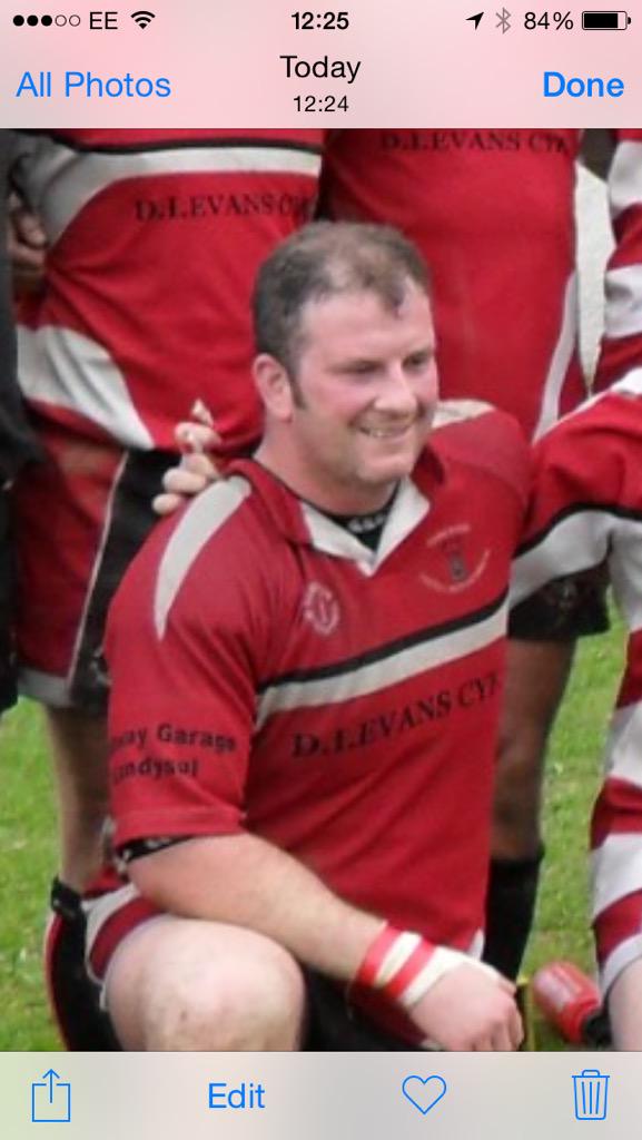 Haha! RT!! @ClwbRygbiCNE <a href="/alex_wills08/">alex williams</a> <a href="/DyfzM/">Dyfed Rock Morgan</a> <a href="/GethPils/">Gethin Phillips</a> <a href="/gethg5/">gethg</a> <a href="/owainrpowell/">Owain Powell</a> <a href="/shaun_leonard1/">Shaun Leonard</a> <a href="/LlyrJonzie/">Llyr Jones</a>