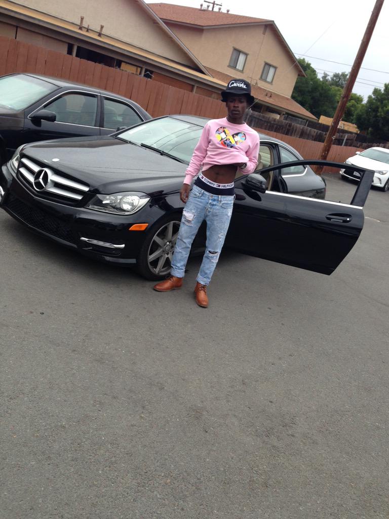 adamstrange187's tweet photo. Flex http://t.co/ZDcLZyn3mP