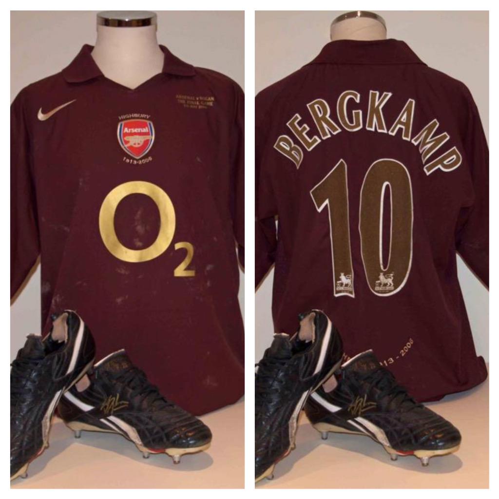 Big happy birthday to Arsenal legend Dennis Bergkamp. Here\s his final competitive match worn shirt for the club 