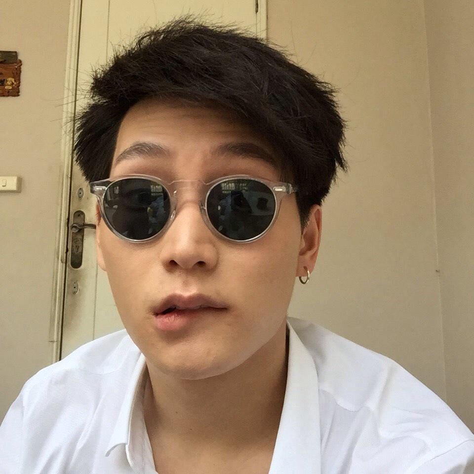 Garten_House's tweet photo. แดดร้อนจัด หัวฟูเลย 😂😆 #ผิดๆ #Ice2n http://t.co/ESjzKXXded