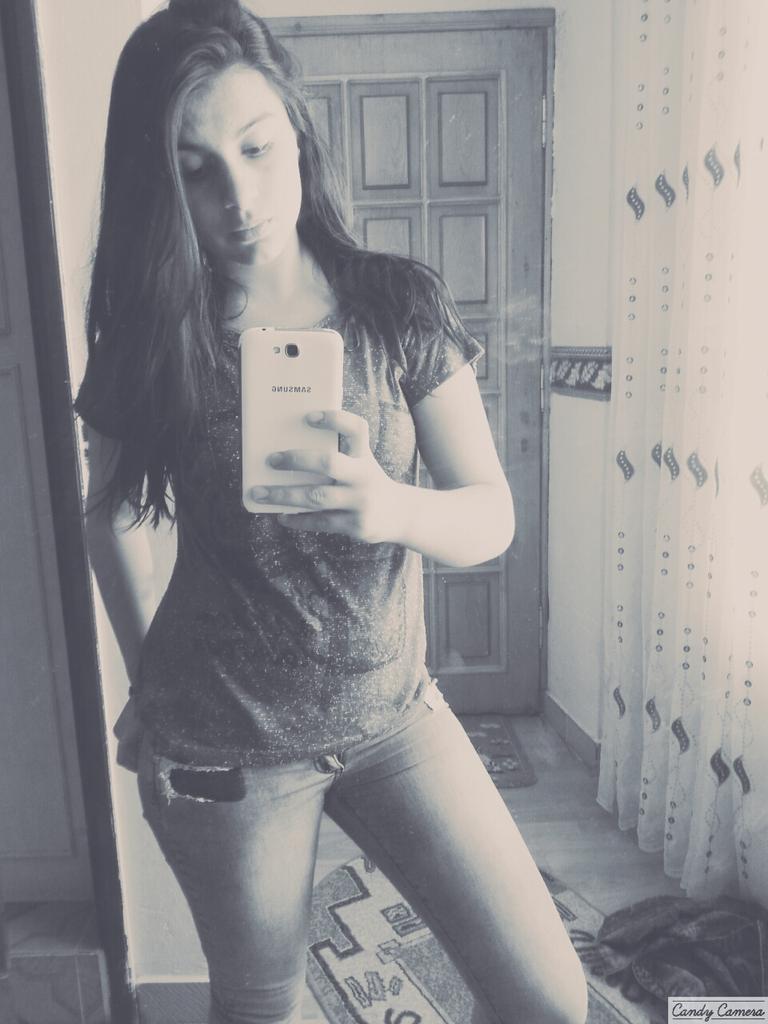 Sedef ✌ (@1topal_solucan1) on Twitter photo 