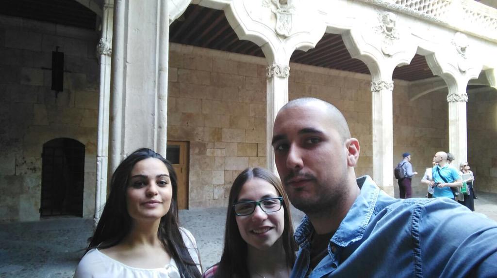 PedroBonilla90's tweet photo. Viaje express con @Sorayii2  viendo a mi priiii @MeryRamiro94  la pena la distancia te quiero priii http://t.co/xvBzSUtGb9