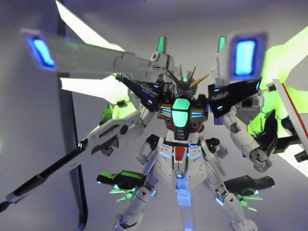 ばうあー Mgガンダムダブルエックス ブラックライト塗装でパッケージのサテライトシステム発動状態再現してみたその1 D 泣 ガンプラ ガンプラの画像貼るとrtされると聞いて Http T Co 1nja0ls3 Twitter