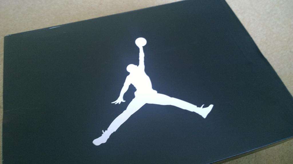 xopsx's tweet photo. Late birthday present from my parents! #JsOnMyFeet #TrueFlight http://t.co/UHK5tNStGG