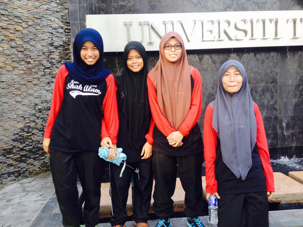 nurfatinakmal1's tweet photo. They are my happiness..We share everything together..
#rumate
#mohonkawansampaibila2
#qiqisorangpendek http://t.co/IsKzBzE9YK