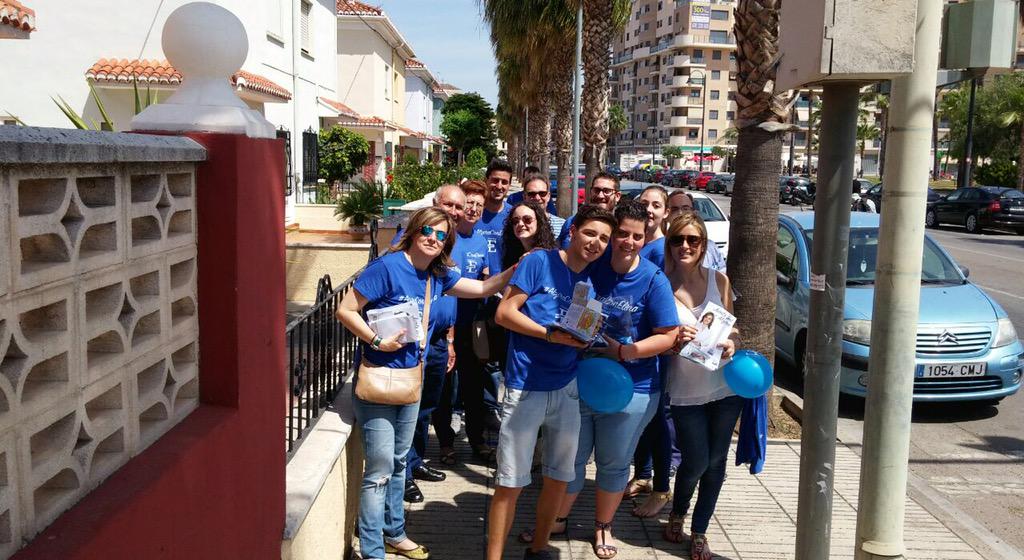 elenabastidasb's tweet photo. Seguimos acercándonos a todos los barrios de Alzira! 

#JuntsFentMesAlzira #VitaminaE http://t.co/l1UiuhpUm3