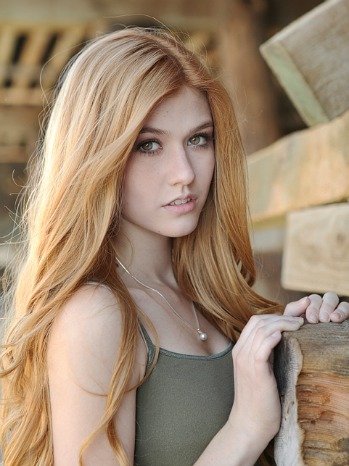 CDPalabras's tweet photo. Katherine Mcnamara será nuestra Clary Fray ;) http://t.co/sEuYacuxqe