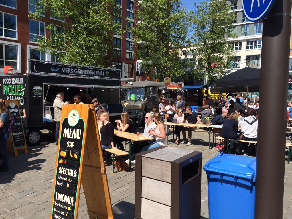 patrick_atoon's tweet photo. In #Nijmegen food trucks are a novelty concept for sunny Sundays. Must return to #Boston to further study this. http://t.co/lwwNw0kHlI