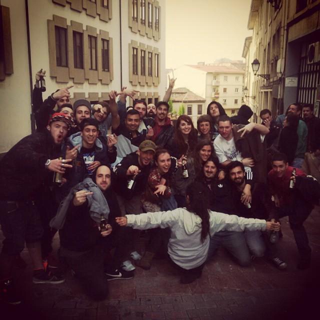 comandokatana's tweet photo. Maňaneos que se van de las manos en oviedo city #oviedo #cachopostyle #asturies #hayawaskatribu #lpdcrew #comandoka… http://t.co/amHP0Hb2IW