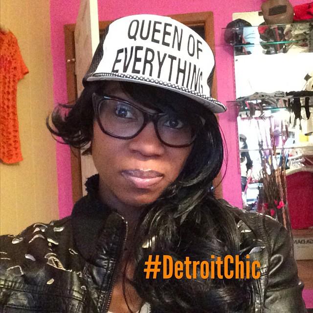 FuzeMagazines's tweet photo. Checking in with that D Chic! 
#DetroitChic #DetroitBeauty http://t.co/telGiyZbp5 http://t.co/22DldO63ze