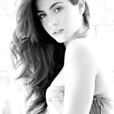 CDPalabras's tweet photo. Emeraude Toubia será Isabelle Lightwood http://t.co/d2eciSvynT