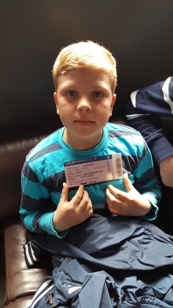 BrgeJan's tweet photo. Da er jeg og Johan klar for kamp på Stamford Bridge. Chelsea  mot Liverpool. http://t.co/RKGb22Hcse