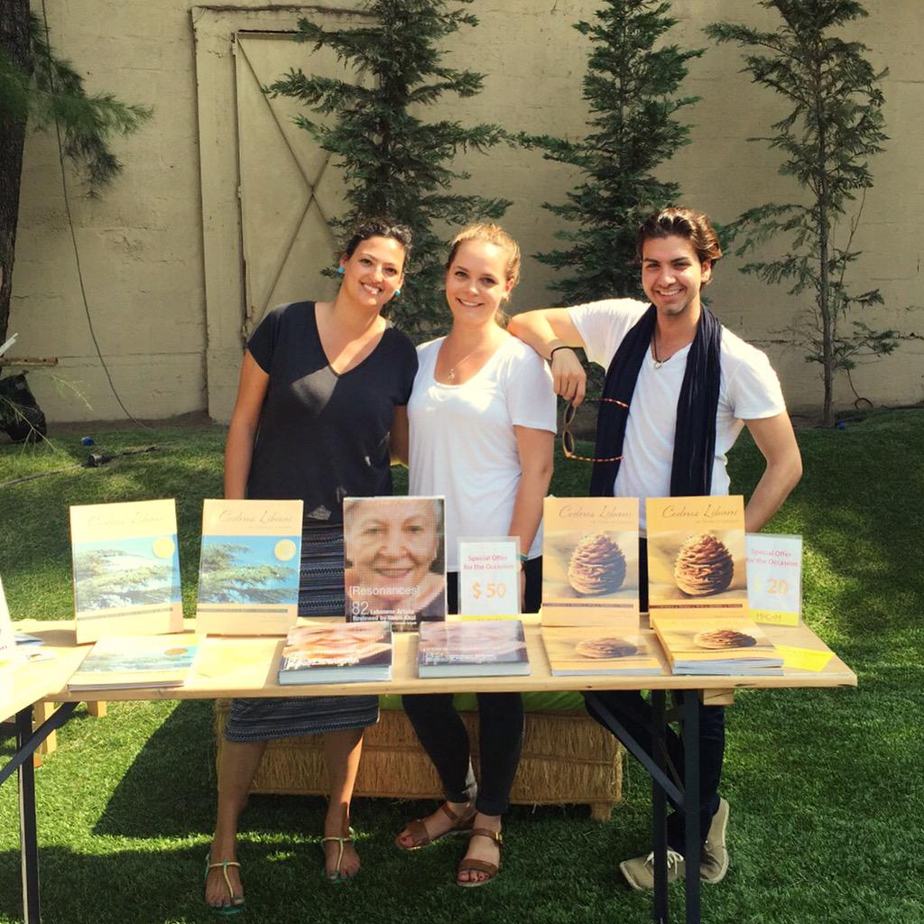commonfest's tweet photo. Meet the awesome RectoVerso team! 📚 #CommonFestBeirut http://t.co/RodNFp4ItC