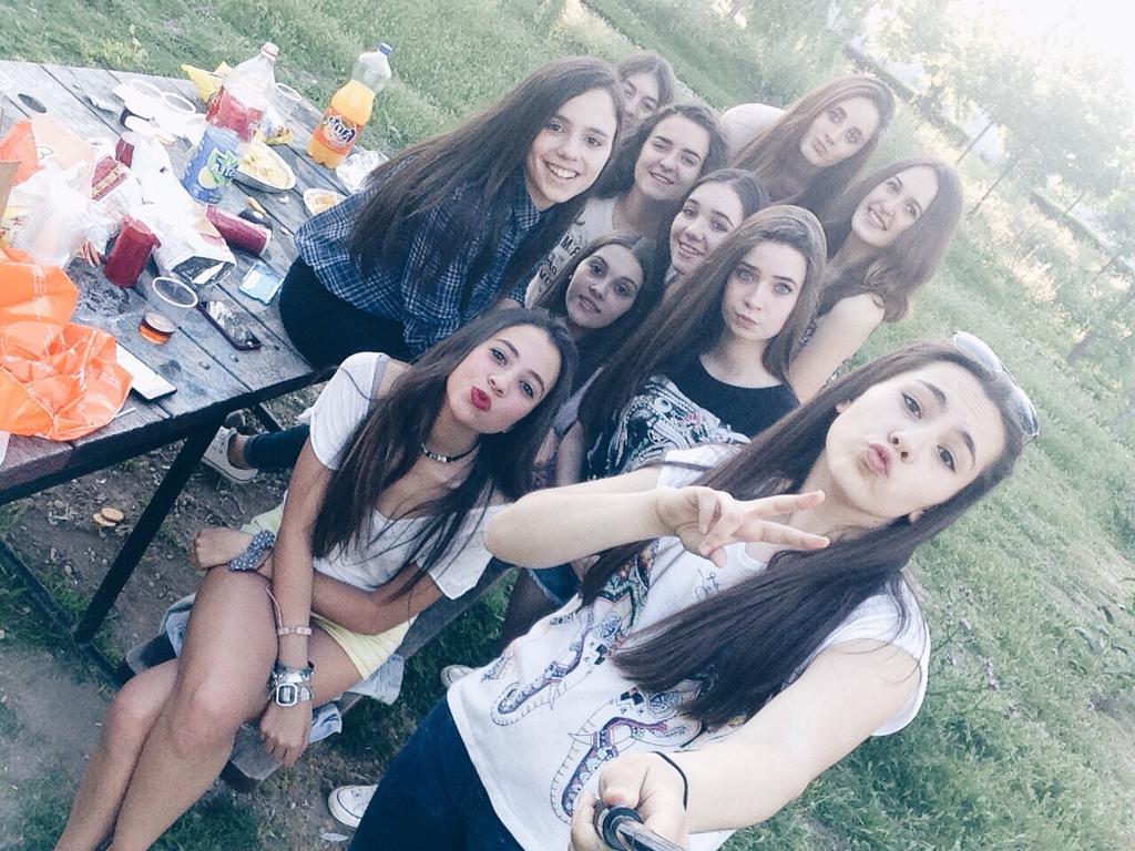 lidiamoyaortega's tweet photo. Resumen del finde🔝😘🙌 http://t.co/wedYO3Yuts