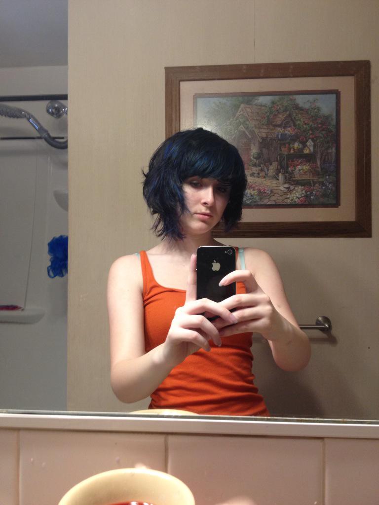 ((Let's talk about how I look like lapis lazuli))