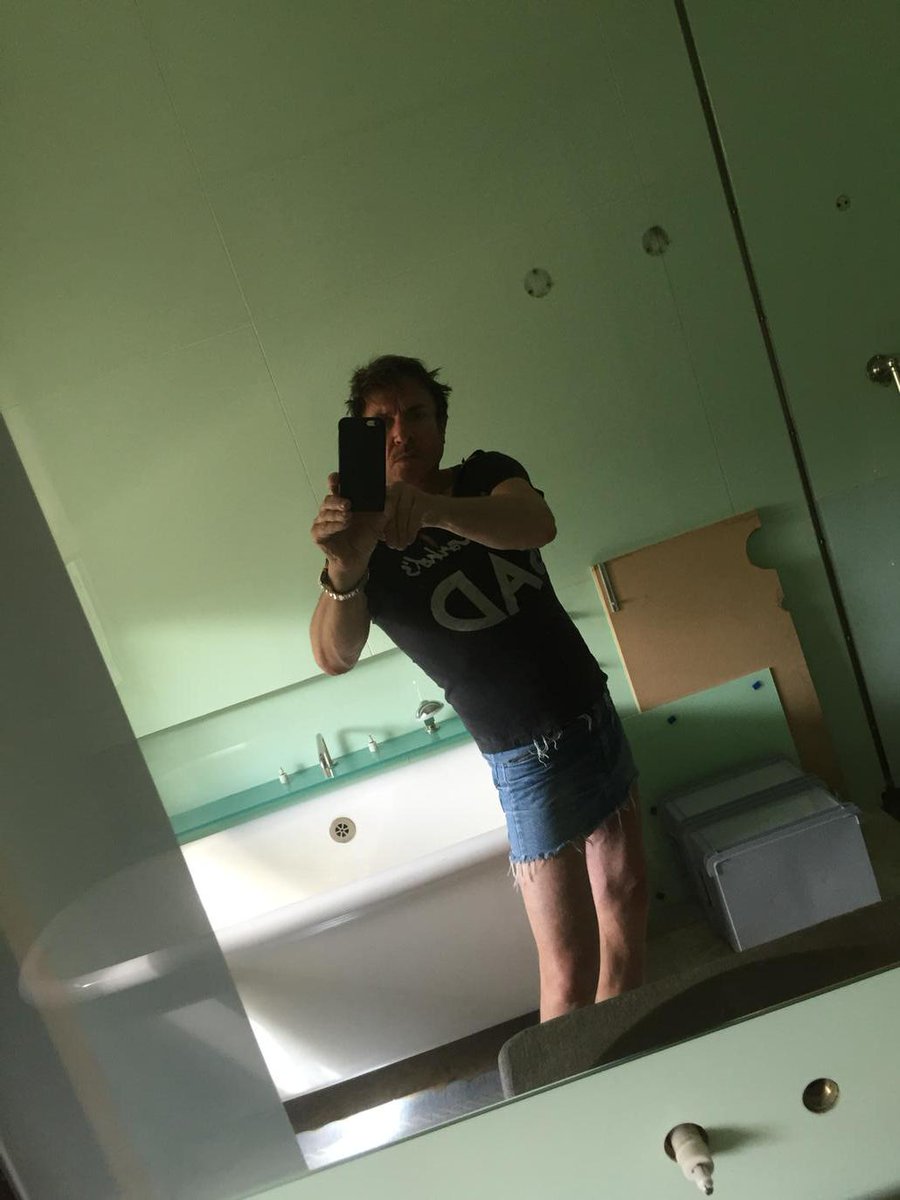 LesBON girls think this'd be a good look for the new album