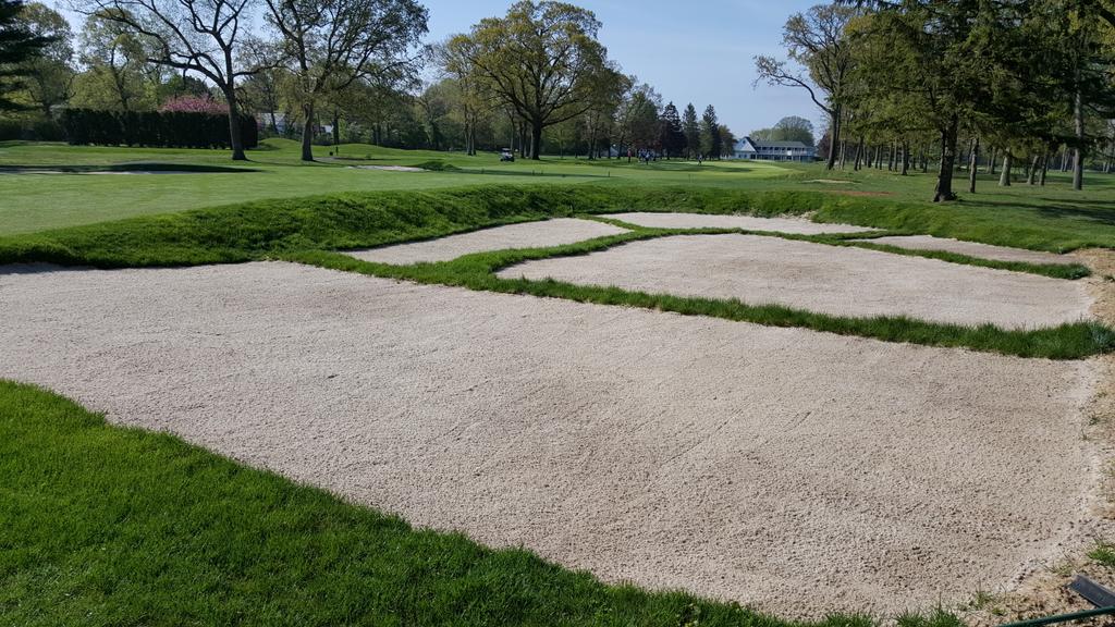 LKTurf's tweet photo. Can't wait for this bunker to grow in/mature #3 @rockvillelinks #Walkpaths #DevereaxEmmet #Restoration http://t.co/V8NyhlTEGJ