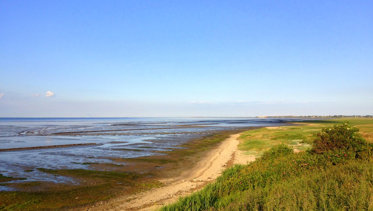 Ein Spaziergang am Grünen Kliff entlang der Keitumer Bucht - der Stress des Alltags scheint unendlich weit entfernt.