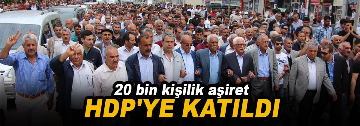 bonushoodforum's tweet photo. 20 bin kişilik aşiret HDP'YE KATILDI
http://t.co/psX1A0Y9cD @gazetemillet http://t.co/TkA8XFntxS