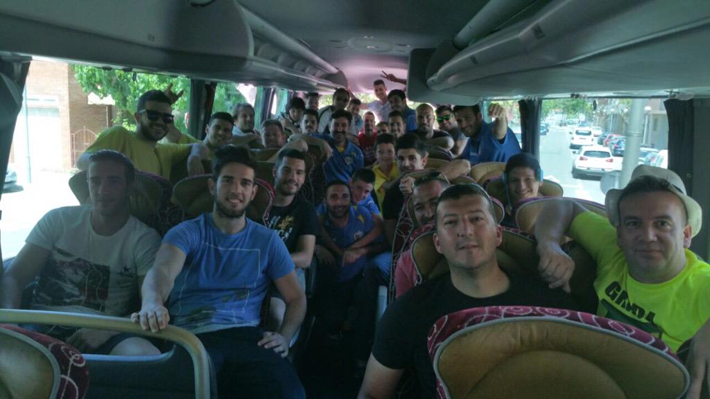 vilaseca1966's tweet photo. A por ellos!!! Estamos con vosotros!!! Juntos a primera!! http://t.co/bsYx6gRCPF