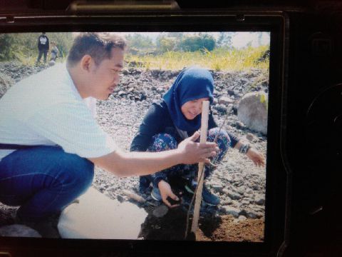 rizkadtriadipta's tweet photo. Agrotechnology 2011 upn veteran yogyakarta #staygreen,gogreen kali adem kaliurang http://t.co/paRBYGwOyA