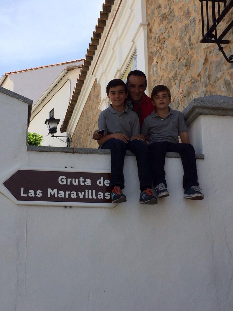 OltraJL's tweet photo. Domingo disfrutando de nuevo de la maravillosa Sierra de Huelva. Hoy en la Gruta de las Maravillas en Aracena. http://t.co/edQnXTtVkl