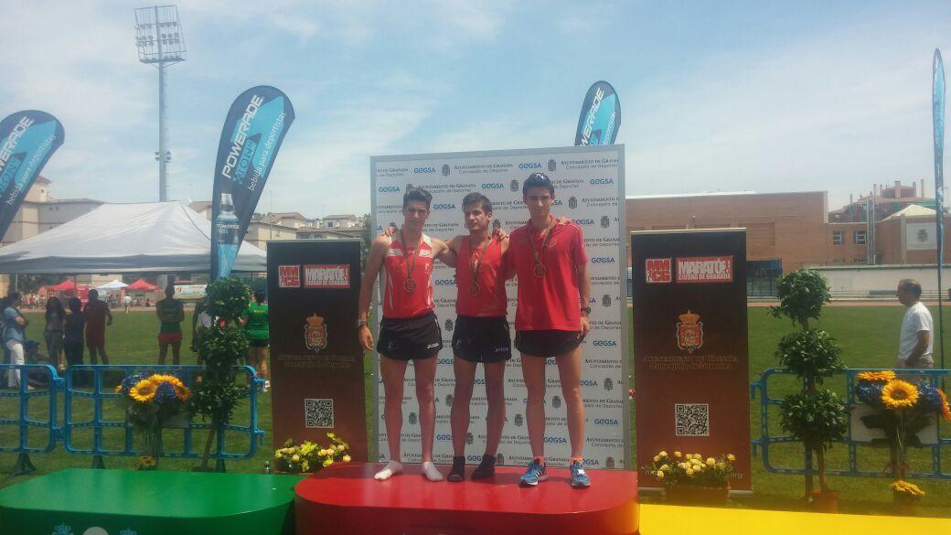 AtletismoCrtama's tweet photo. En el Campeonato de España y media maratón #Granada. Nuestros Junior 1° Toni 1:16:28 y 2°
 @chamieljackass 1:17:55 http://t.co/vFOWGKmu8Y