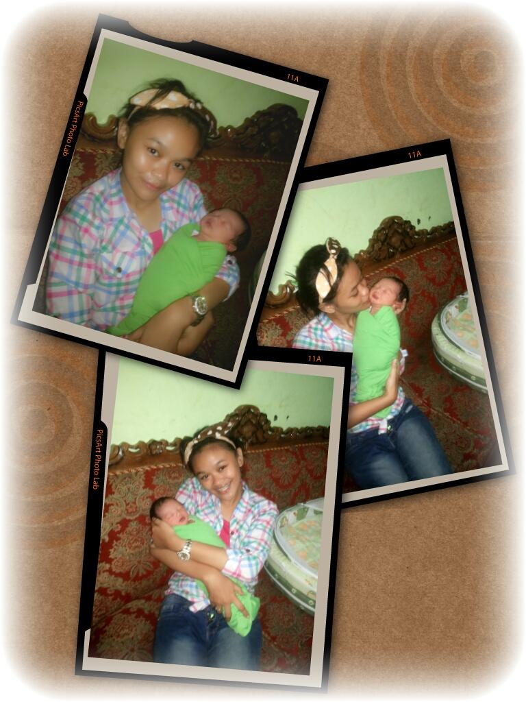 RidwanGiday's tweet photo. My wife &amp; my baby childreen♥ http://t.co/jMSLqVZ1aB