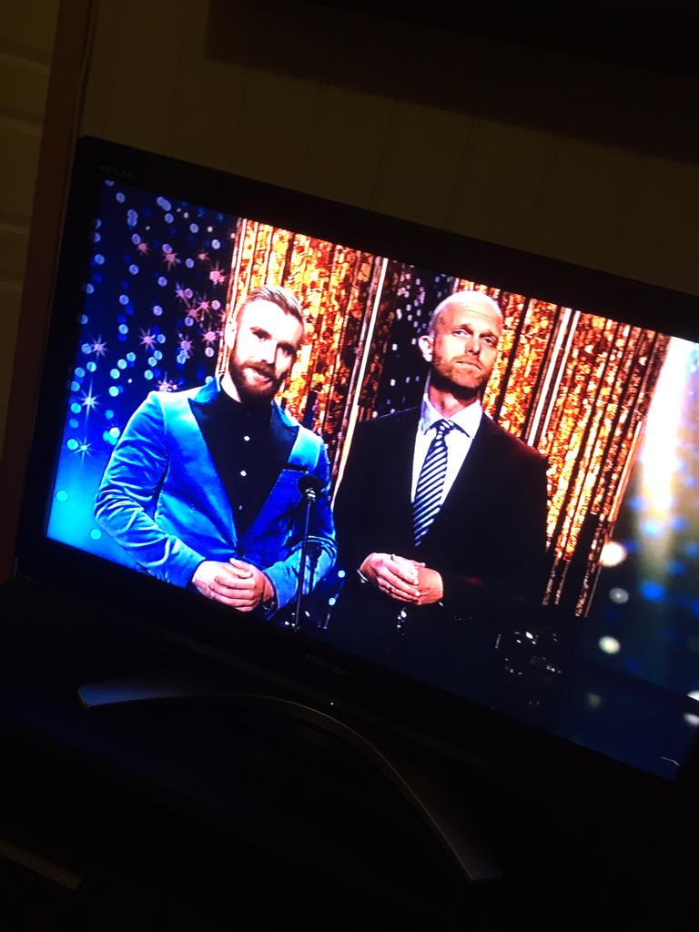 hammiseen's tweet photo. Høydepunktet på gårsdagens gullrute.. @StianBlipp @halkva #Gullruten2015 http://t.co/12ivkUrO2g