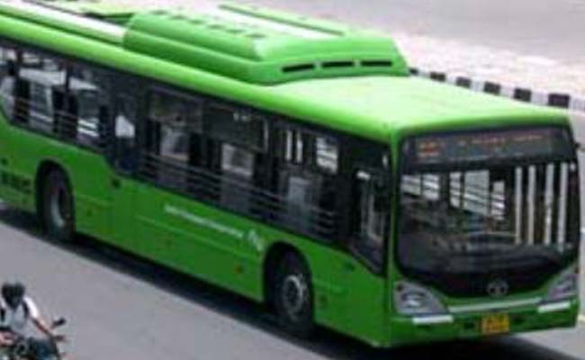 news24tvchannel's tweet photo. बाइक सवार ने कर डाली बस ड्राइवर की पीट-पीटकर हत्या #Shocking #DTCbusdriver #beaten #death #D http://t.co/3wsNe3J6Gr http://t.co/PqG8tbvikp