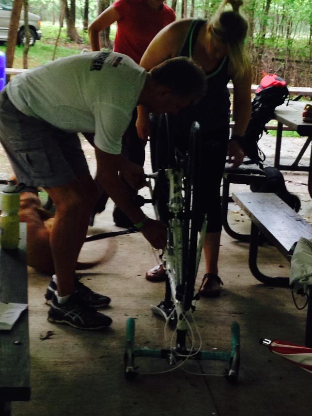 teamilliana's tweet photo. #gettindirty at tri camp! We learned tire change, removing both tires, and got bike fittings and it's only 9 am! http://t.co/1BWTymth7f