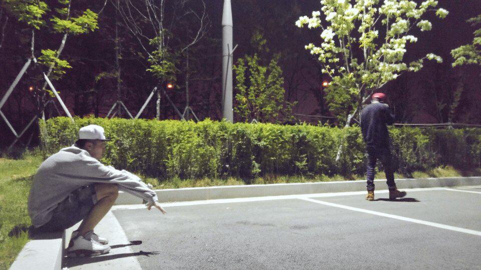 MIB_SG's tweet image. "@Jungle_Ent: #쇼미더머니4 에 지원한 #5zic #심스 의 결과가 궁금하시다구요? 하지만 아직도 대기중😂 곧 다가오는 예선에 떨리는 마음으로 기다리고 있지만 잘하고 오겠습니다! 굳밤 :D http://t.co/0YUDQzq1Ym"