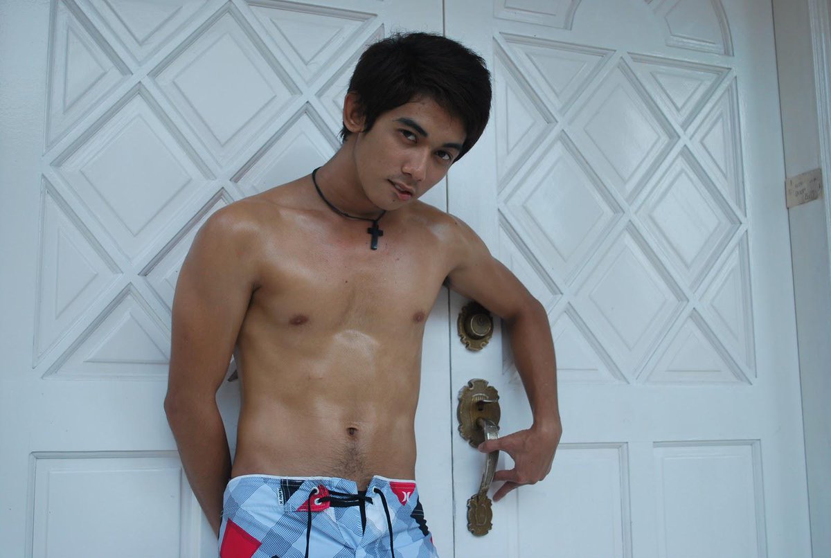 iamethanrufino's tweet photo. #HOTMen37 #SarapNgPinoy ... Patrick M. ... Ang cutie na pahadang bagets from San Juan. http://t.co/5DW5cHOJvN