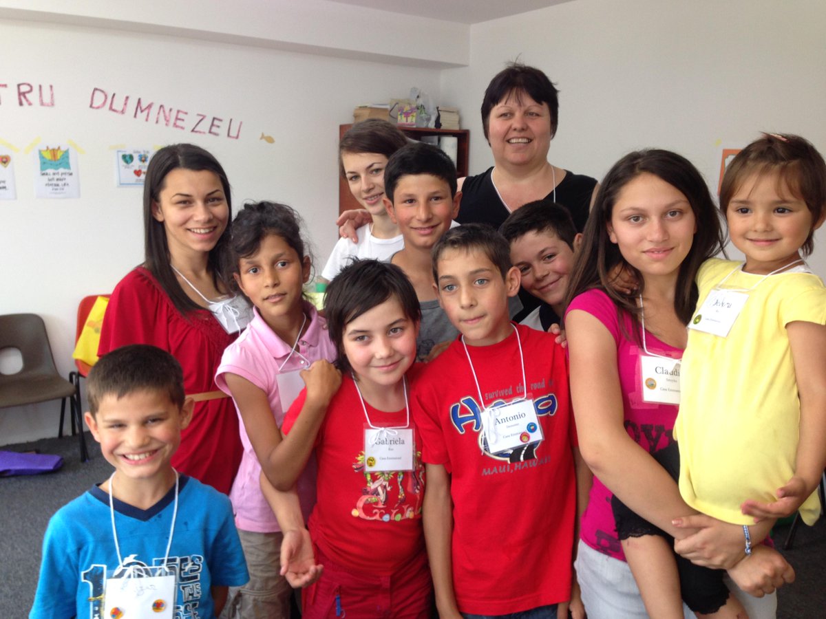 SH_Romania's tweet photo. Happy Mother's Day to our Springtime House care home moms, Elena, Rita, Sanda, Augusta, and Ingrid! #LifeinRomania http://t.co/siM4ALW7Dy