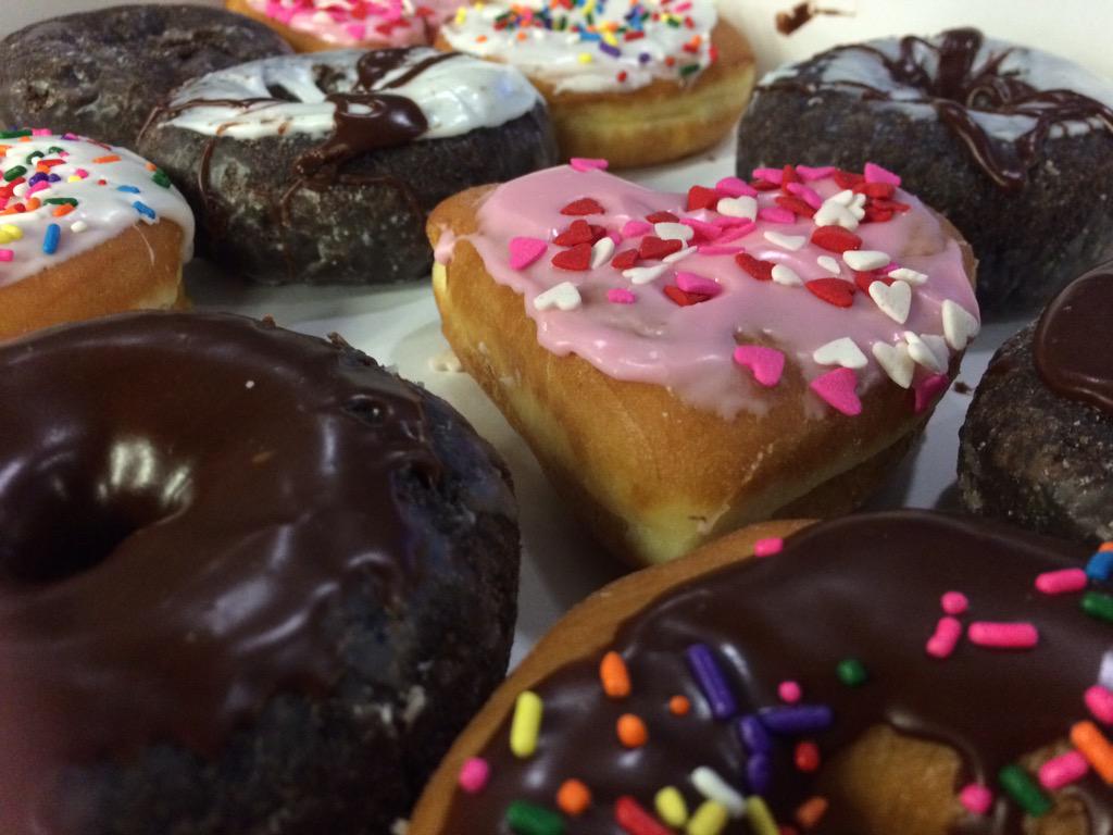 KatieRainsCLT's tweet image. It's always a party on the weekends in the @WBTV_News newsroom, today it's a Goodbye Party. We'll miss @kevinCLTNews