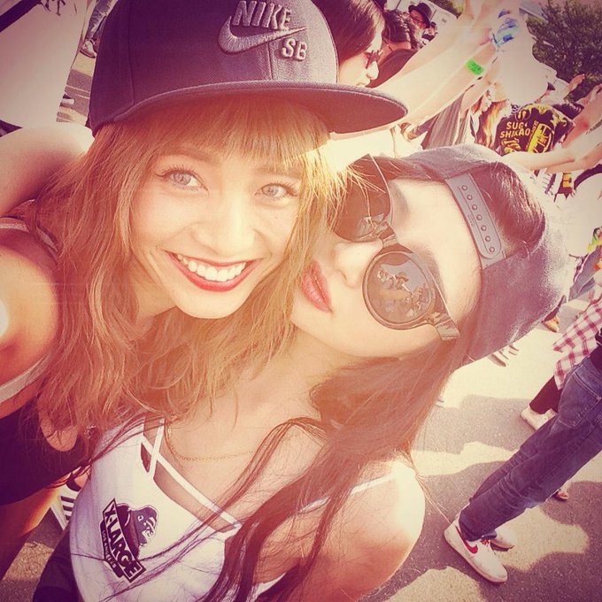 そして今日は、ゆりあちゃんと会ったよーん。  #人間交差点2015 #お台場 #野外 #フェス http://t.co/uFm0iw1xY9<a href="/tag/%E4%BA%BA%E9%96%93%E4%BA%A4%E5%B7%AE%E7%82%B92015"class="tags">#人間交差点2015</a><a href="/tag/%E3%81%8A%E5%8F%B0%E5%A0%B4"class="tags">#お台場</a><a href="/tag/%E9%87%8E%E5%A4%96"class="tags">#野外</a><a href="/tag/%E3%83%95%E3%82%A7%E3%82%B9"class="tags">#フェス</a>