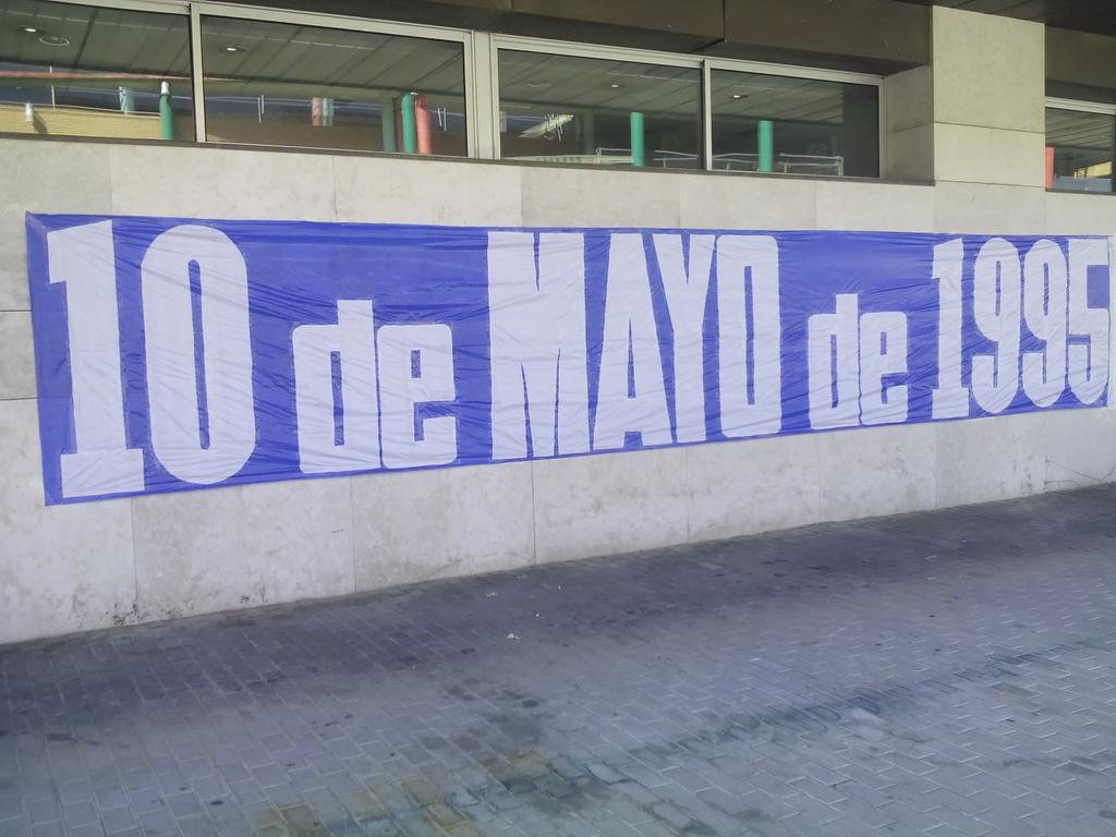 Ligallo1986's tweet photo. "Hubo un día en el que fuimos campeones de Europa" http://t.co/1hQm9B5DQv