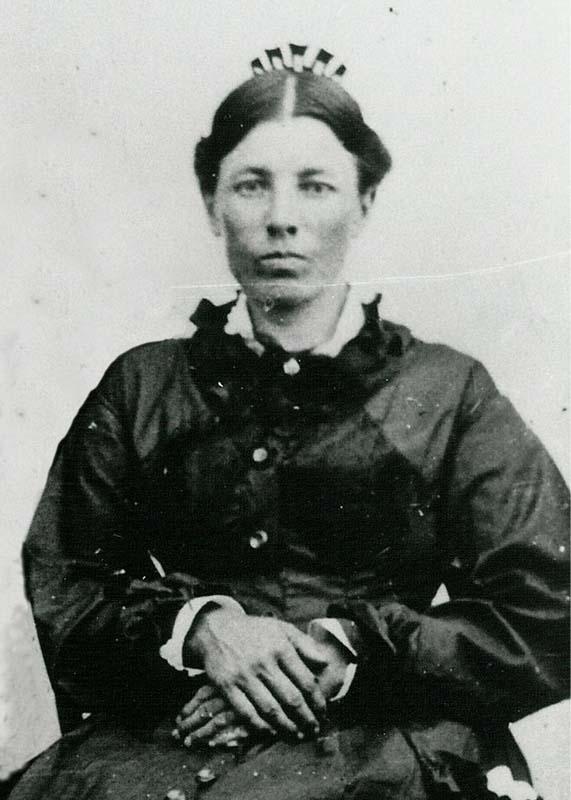 laura ingalls wilder Laura ingalls wilder was born in the wisconsin woods in 1867 she wrote the little house books based on her own experiences growing up on the western frontier. laura ingalls wilder Laura ingalls wilder was born in the wisconsin woods in 1867 she wrote the little house books based on her own experiences growing up on the western frontier.