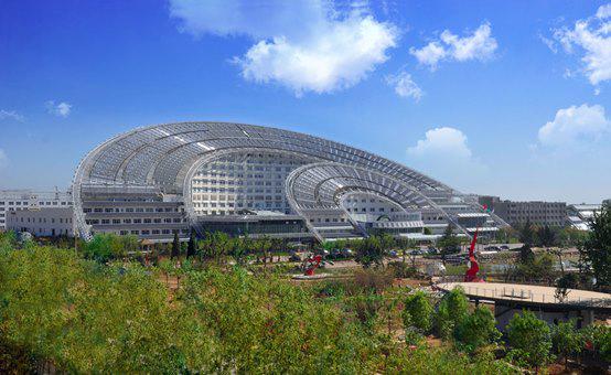 urb_uc3m's tweet photo. El edificio más grande del mundo que funciona con energía solar http://t.co/dZj86N6YKH  vía @iambiente http://t.co/3hTRwa7jDy